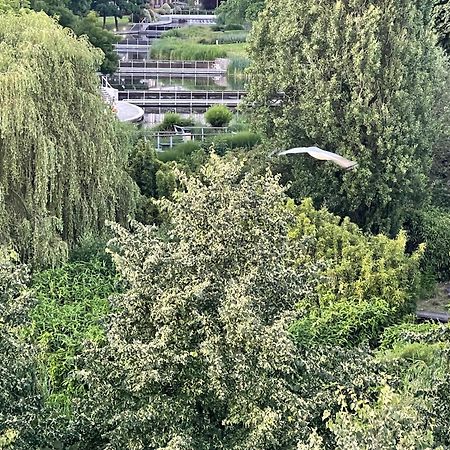 Luxury 2 Bedroom Apartment- Lake View - Free Parking - Wembley Stadium 5Km 伦敦 外观 照片